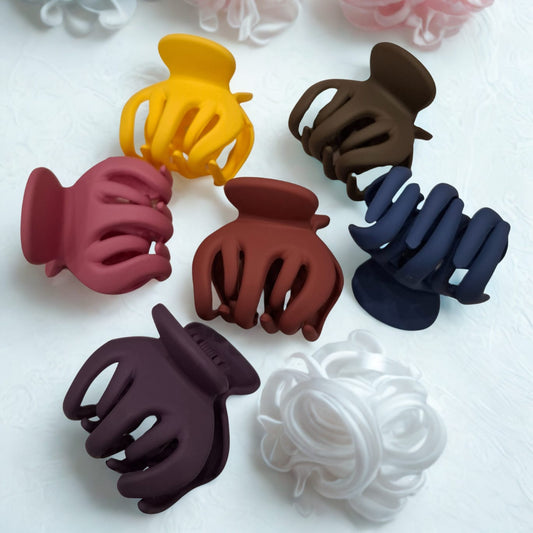 Solid Hair Clip With Cut - Hair